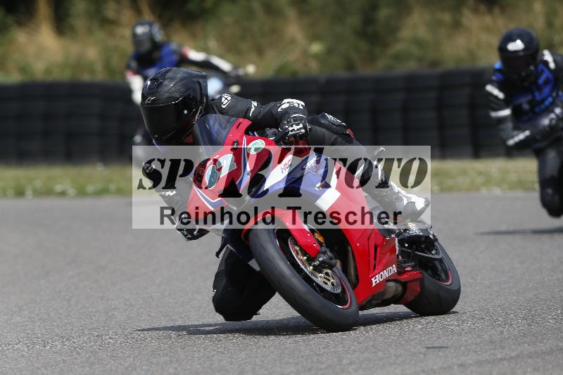 /30 23.06.2025 Get Faster Caremotion ADR/Rider Academy gruen/82